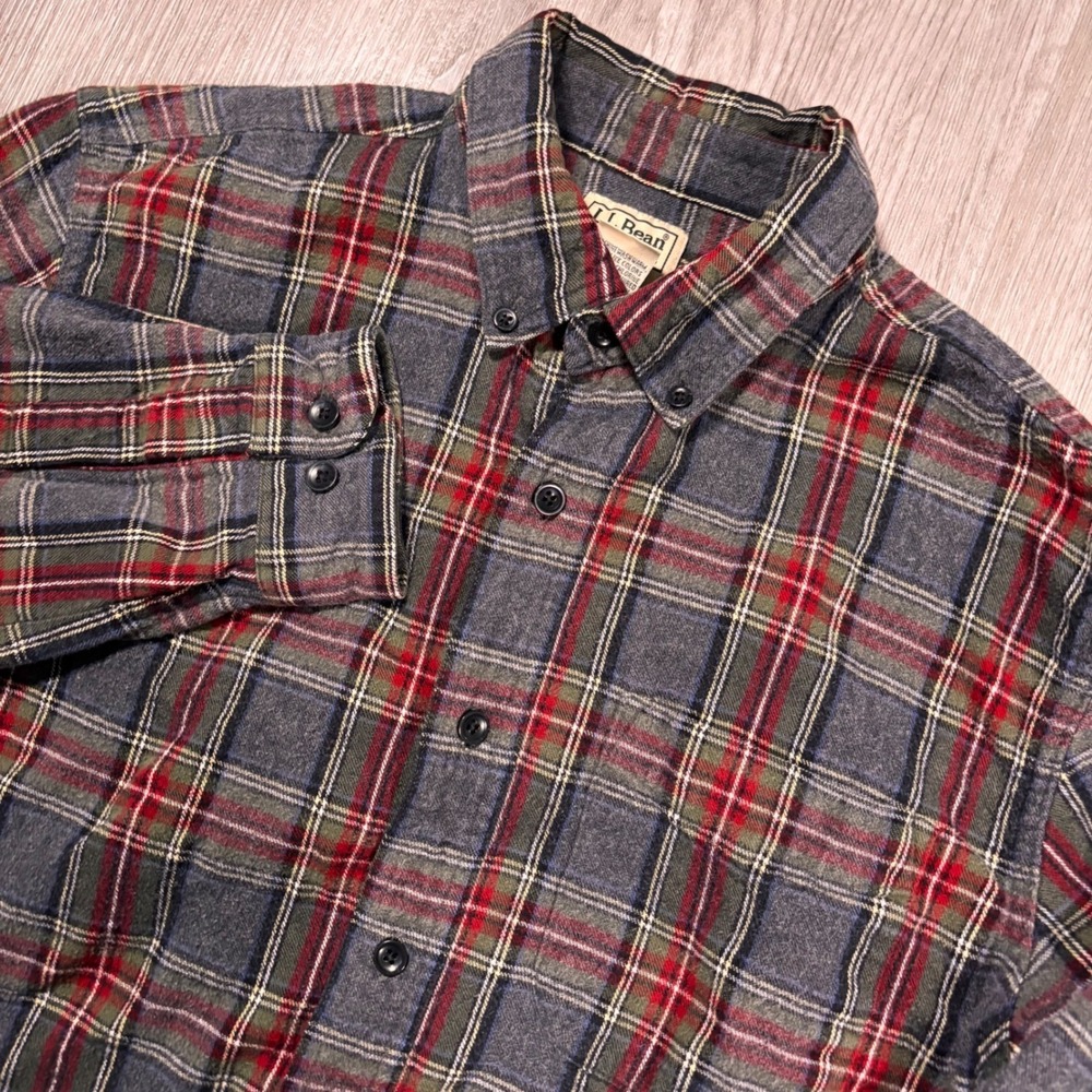 LL Bean Mens Flannel Shirt Gray Red Plaid Cotton Medium Outdoor Gorpcore 298167